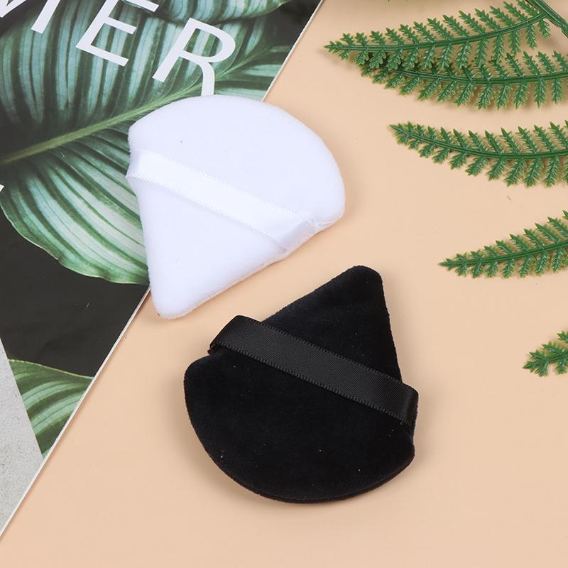 2 buc Cosmetic Puff Triunghi Velvet Mini Burete de machiaj Instrumente de machiaj
