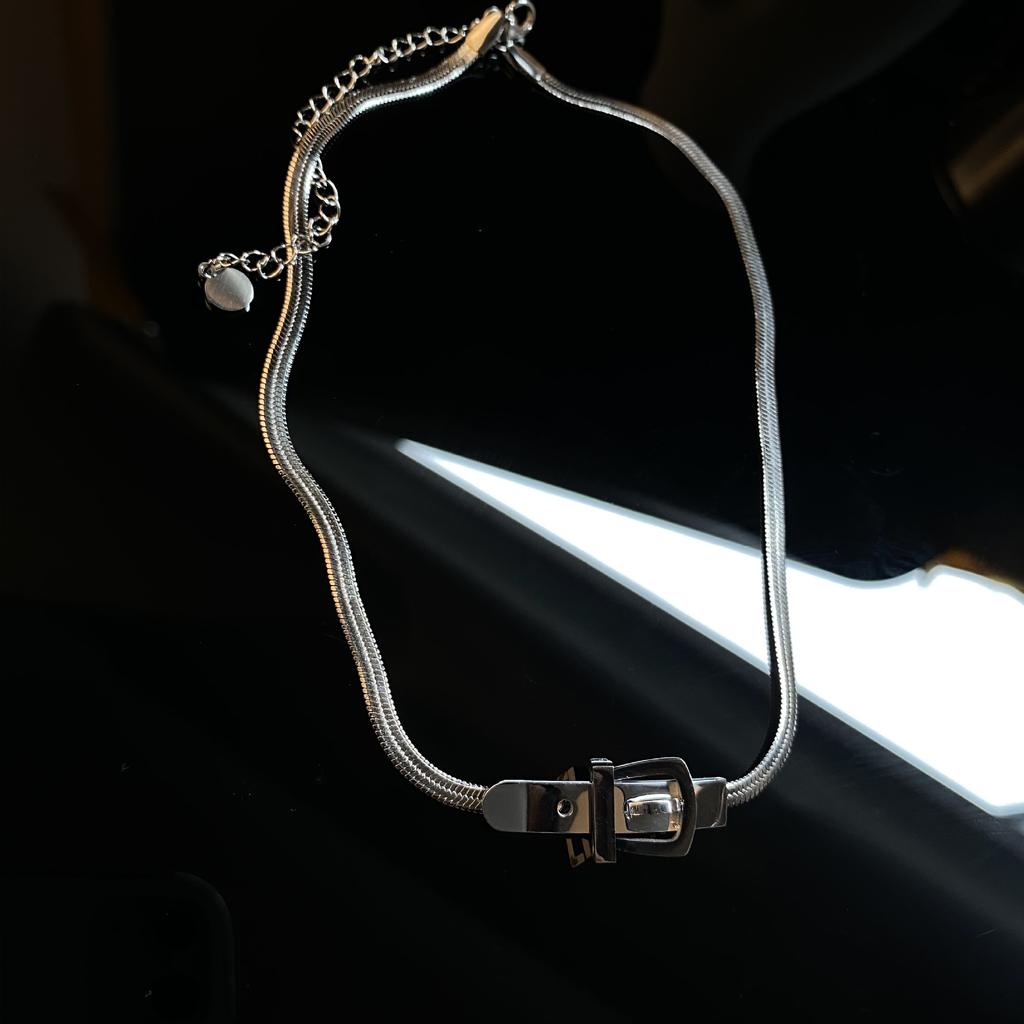 Metal Belt Buckle Collarbone Necklace Short Choker Collarbone Chain Fashion Wild Necklace Jewelry Gift