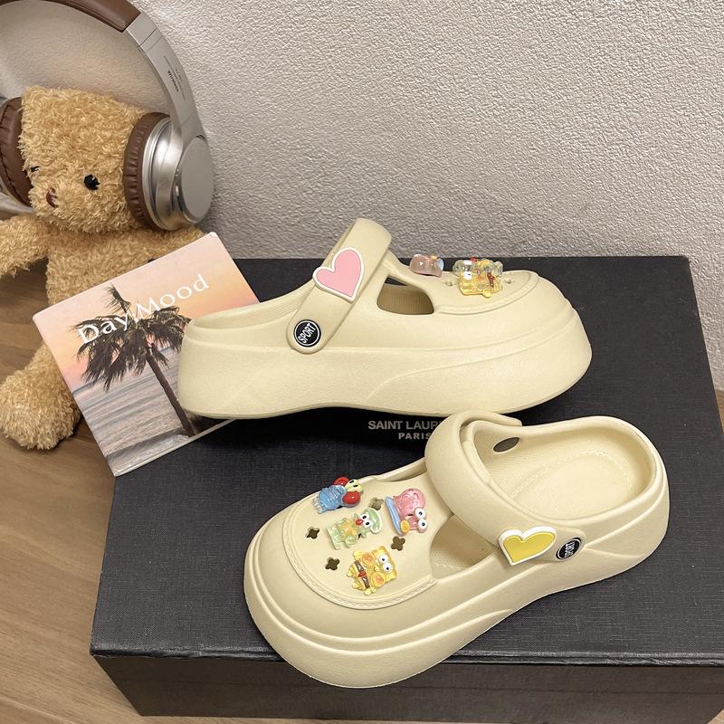 Fun Cute SpongeBob SquarePants Hole Shoes Women's Platform Cartoon Bag Head Cool Slippers Non-slip Nurse Beach Shoes