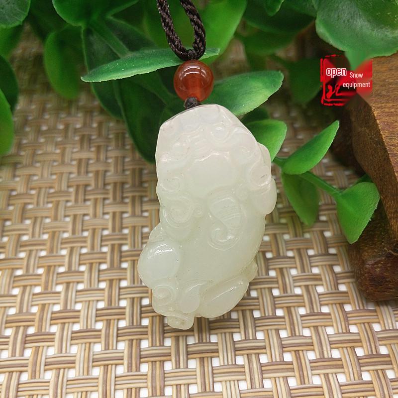 Afghan White Jade Three-Dimensional Pixiu Pendant