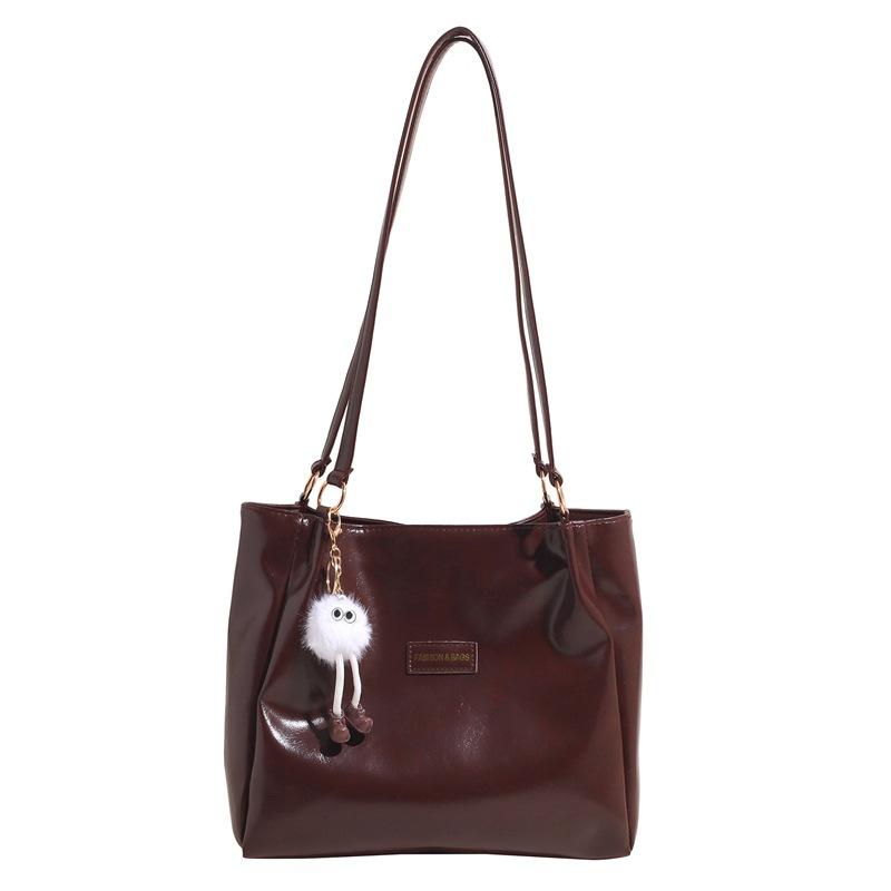 Seasonal retro large-capacity tote bag autumn and winter new fashion shoulder bag commuting versatile underarm bag niche women