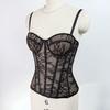Corsés, ropa de mujer moderna y elegante
