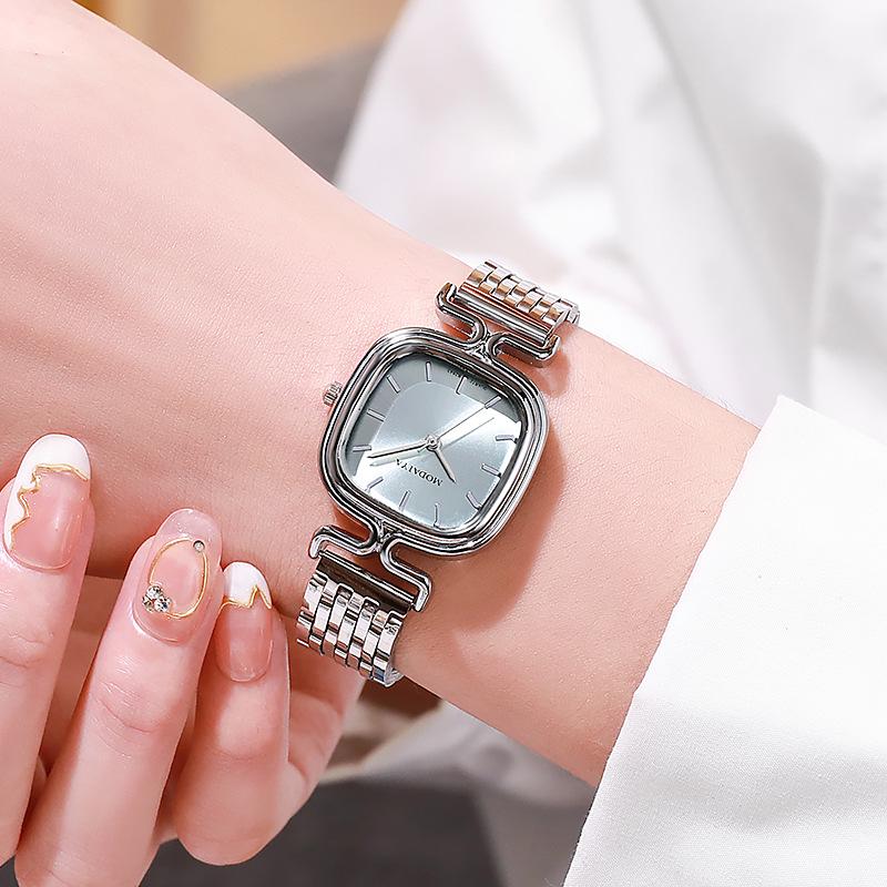 Trendy Square Dial Quartz Women's Watch - Fashionable and Versatile