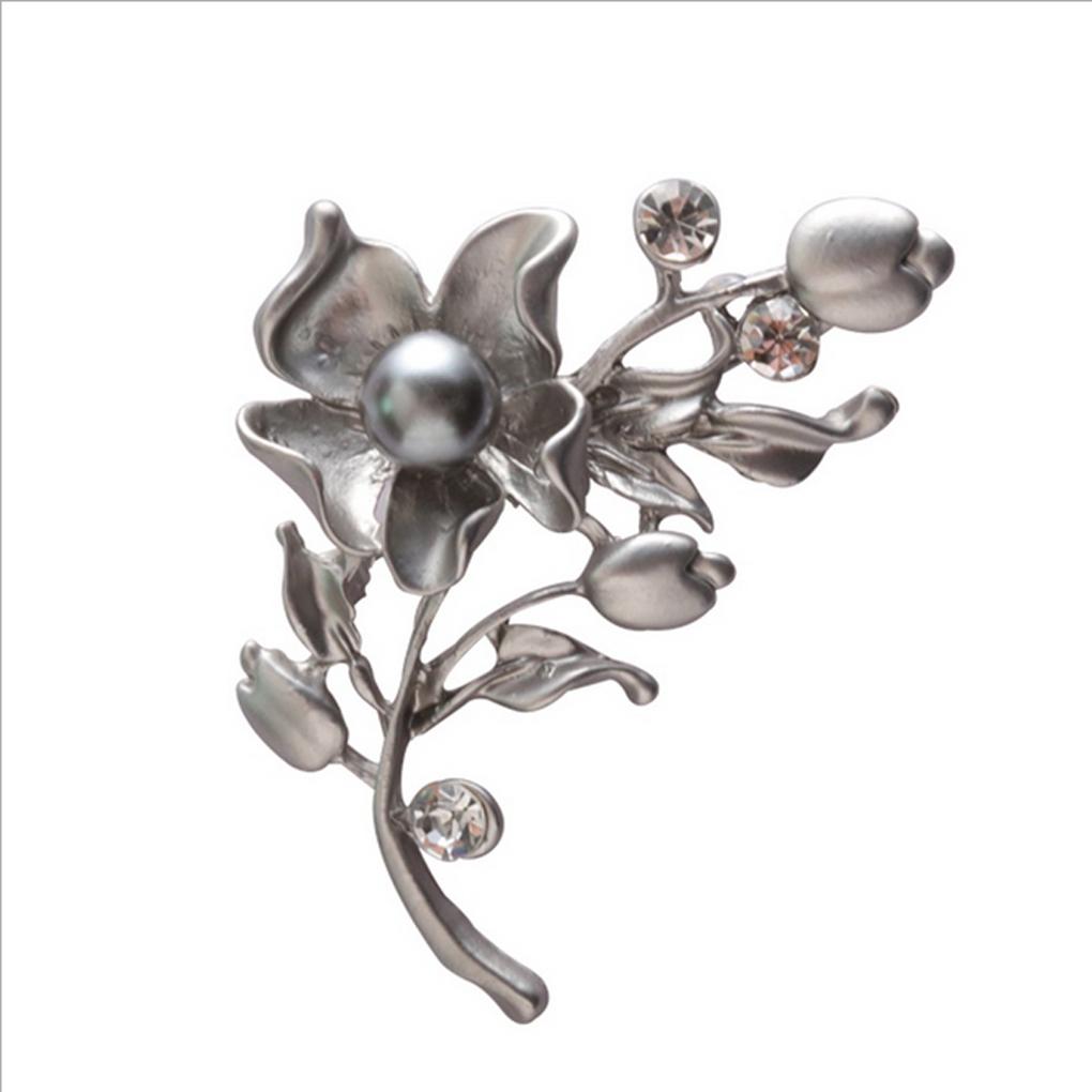 

Women Retro Style Leafs Shape Alloy Brooch with Crystal Decor Matte Silver