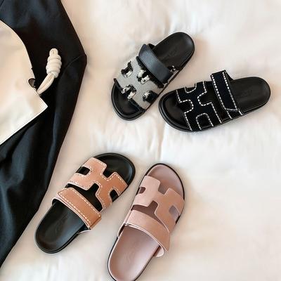 Verzia Su Yinyintong~ Nová farba suchý zips ležérne hrubá podrážka H-tvarované papuče druhého strýka dámske sandále vonkajšie oblečenie letné nové modely