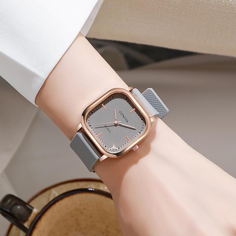Minimalist Square Quartz Watch For Women With Silicone Band And Rose Gold Finish For Daily Wear