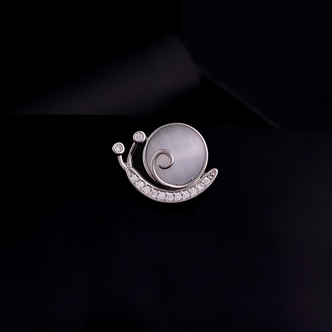 

Японская милая маленькая улитка брошь модная индивидуальная пряжка на шею булавка анти-светоотражающая булавка воротник булавка кардиган свитер аксессуары