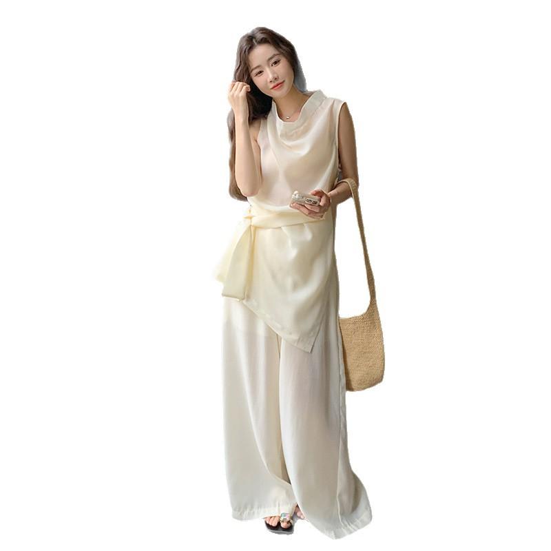 Cool and relaxed, wear a complete set of women's summer casual temperament, light and breathable sleeveless top and wide-leg pants two-piece set