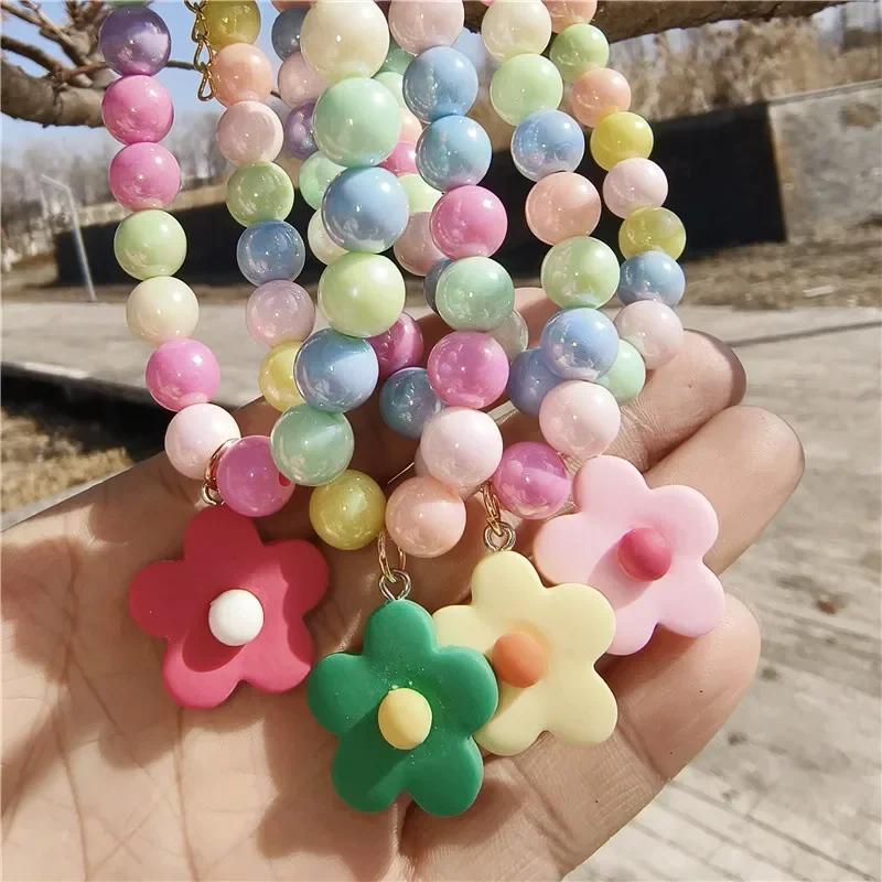 Buntes Perlen-Haustierhalsband mit Blumenanhänger Niedliche Hunde-Katzen-Halsband-Schmuck für kleine und mittelgroße Hunde