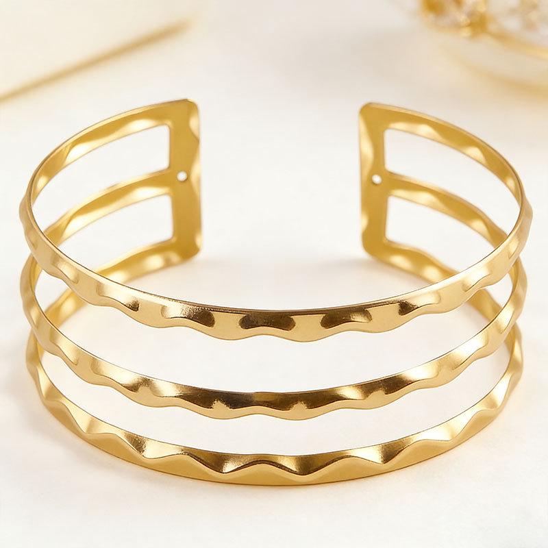 

European and American Cross-Border Bestseller: Adjustable Hollow Triple-Layer Corrugated Bracelet золотой