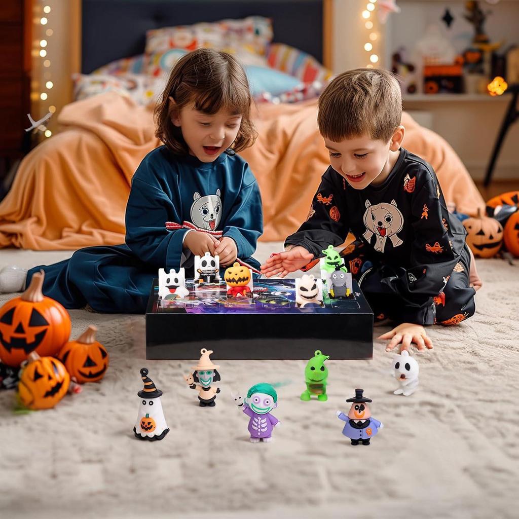 Adventní kalendář pro panenky Halloween obsahuje 24 dárků, adventní kalendář s hororovými postavami Halloween, odpočítávací kalendář Halloween s hračkami s překvapením