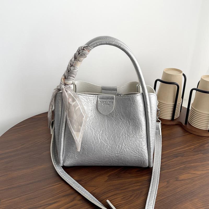 

Новая портативная сумка-тоут, простая ретро сумка-мессенджер, женская популярная универсальная сумка-подмышка на плечо большой вместимости серебряный