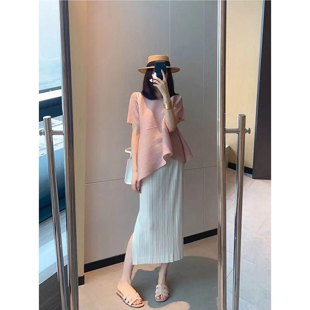 

Плиссированный топ нестандартной формы с короткими рукавами, летняя свободная и нишевая утягивающая футболка, женская рубашка One Size розовый