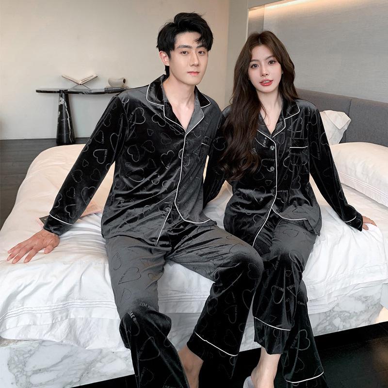 Luxurious Gold Velvet Couple Pajamas – Thick, Long-Sleeved, Plus-Size for Autumn/Winter, Suitable for Home or Outdoor Wear