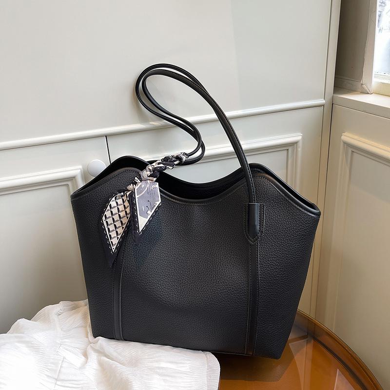 

Женская сумка-тоут новая большая вместительная сумка для поездок на работу летняя универсальная высококлассная студенческая сумка через плечо чёрный