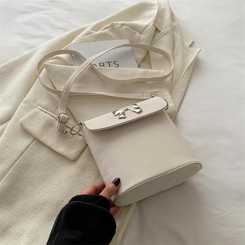 High Value Messenger Bag Summer Bow Decoration Fashion Design Shoulder Underarm Bag Bucket Bag