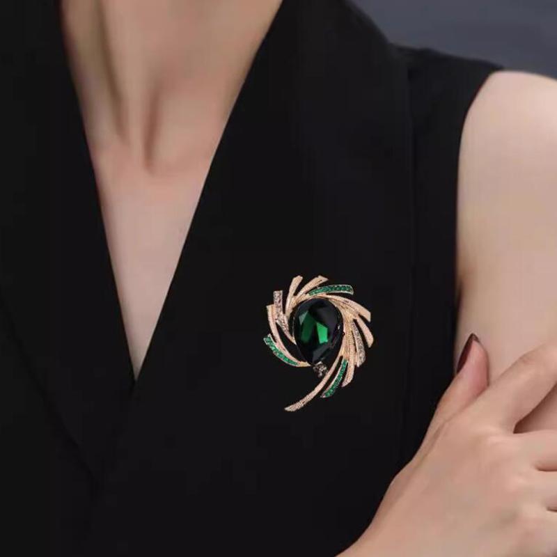 Vintage Brooch Alloy Irregular Corsage Light Luxury  Badges Pin For Women  Jewelry Creative Gift Accessories