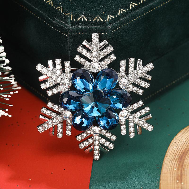 Trendy Rhinestone Snowflake Crystal Flower Brooches Pins For Women Coat Banquet Party Accessories Gifts