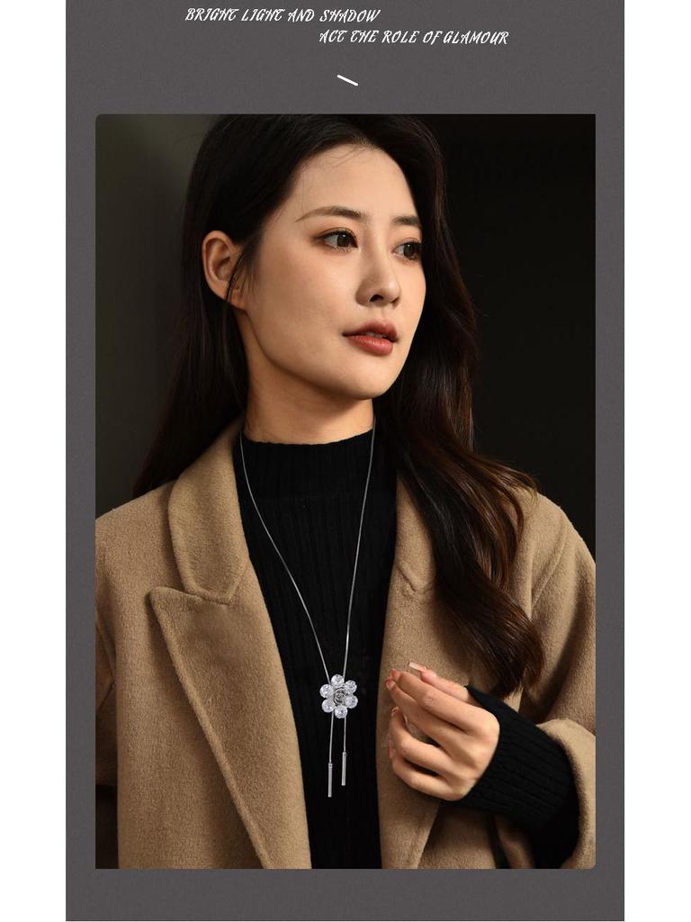Versatile Crystal Flower Sweater Necklace - Japanese & Korean Fashion Jewelry Pendant