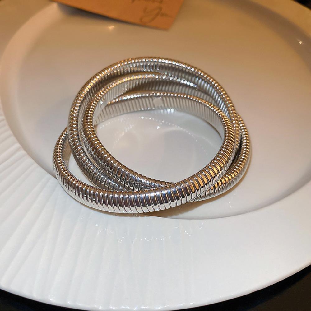 European and American Simple Bracelets, Arm Rings, Niche Cold Wind Temperament Bracelets, High-end Sense and Versatile Jewelry.