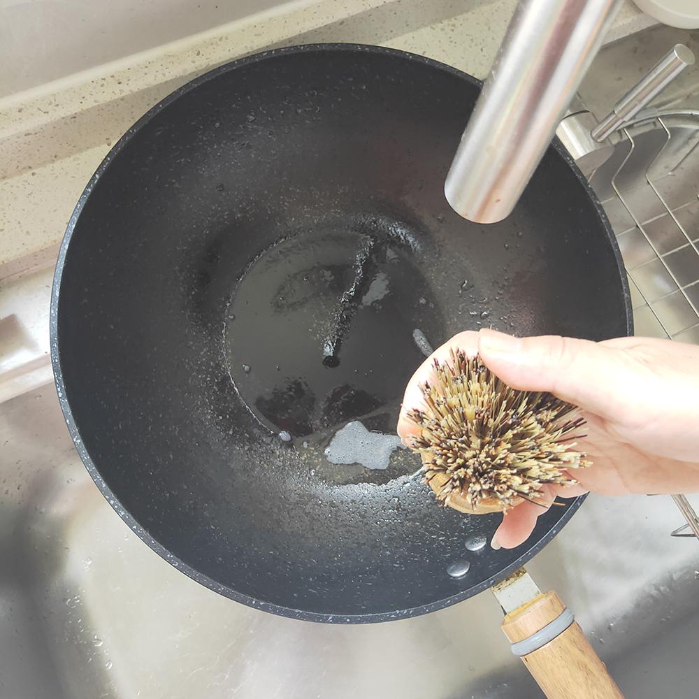 100% Natural Eco-Biodegradable Round Cleaning Brush Sisal and Bamboo Utensils Kitchen Scrubbing Pot Brush