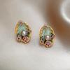 Boucles d'oreilles clous Fleur de Perle Argentée - Style Palais Français Vintage