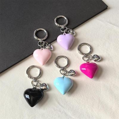 Llavero con Amuletos de Corazón Hinchado Transparente Negro Adorno Colgante de Moda para Bolsos Mochilas Llavero de Coche para Mujeres