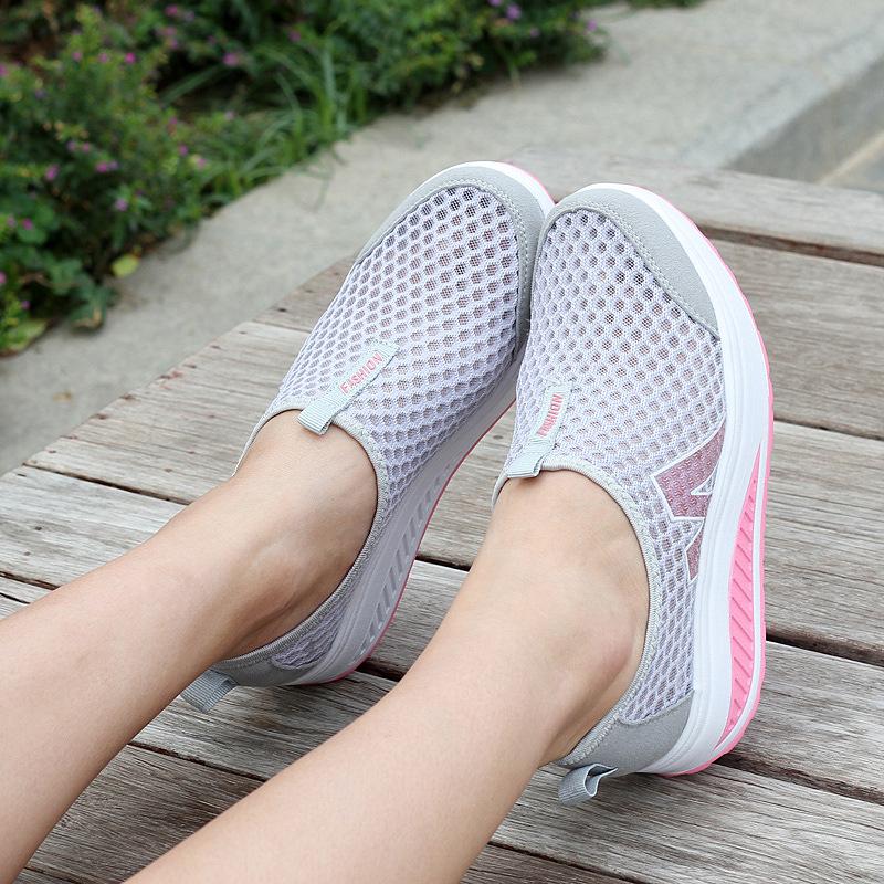 Summer Mesh Breathable Foot Shaking Shoes Hollow Casual Sports Shoes Heightening Sponge Cake Shoes Women's Running Shoes