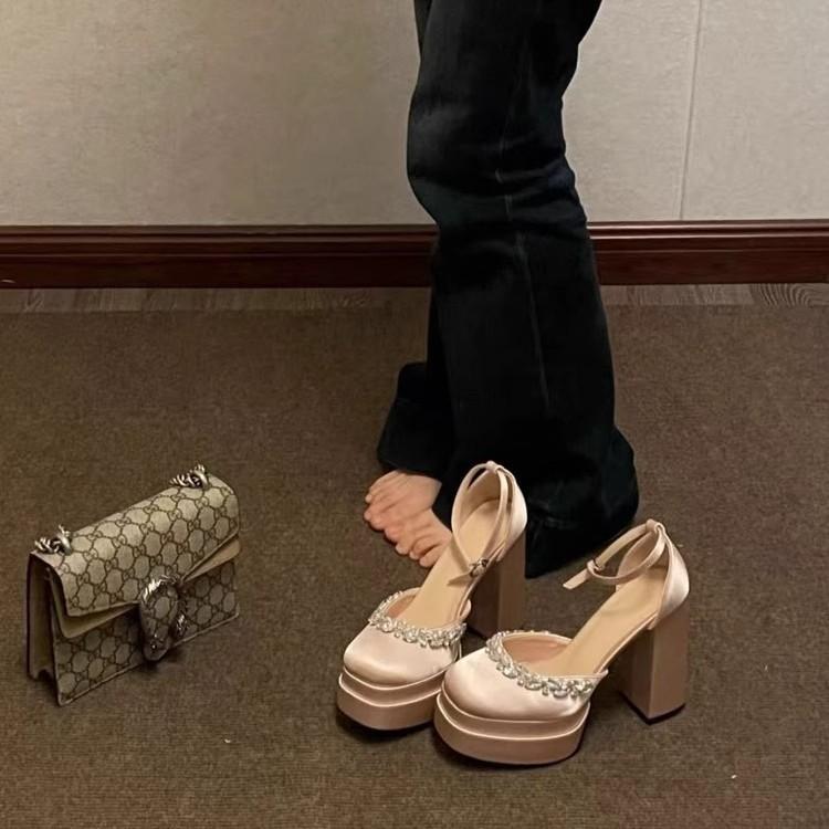 Giant legs long explosion thick-soled super high heels small man not tired feet thick heel word with rhinestone sandals women
