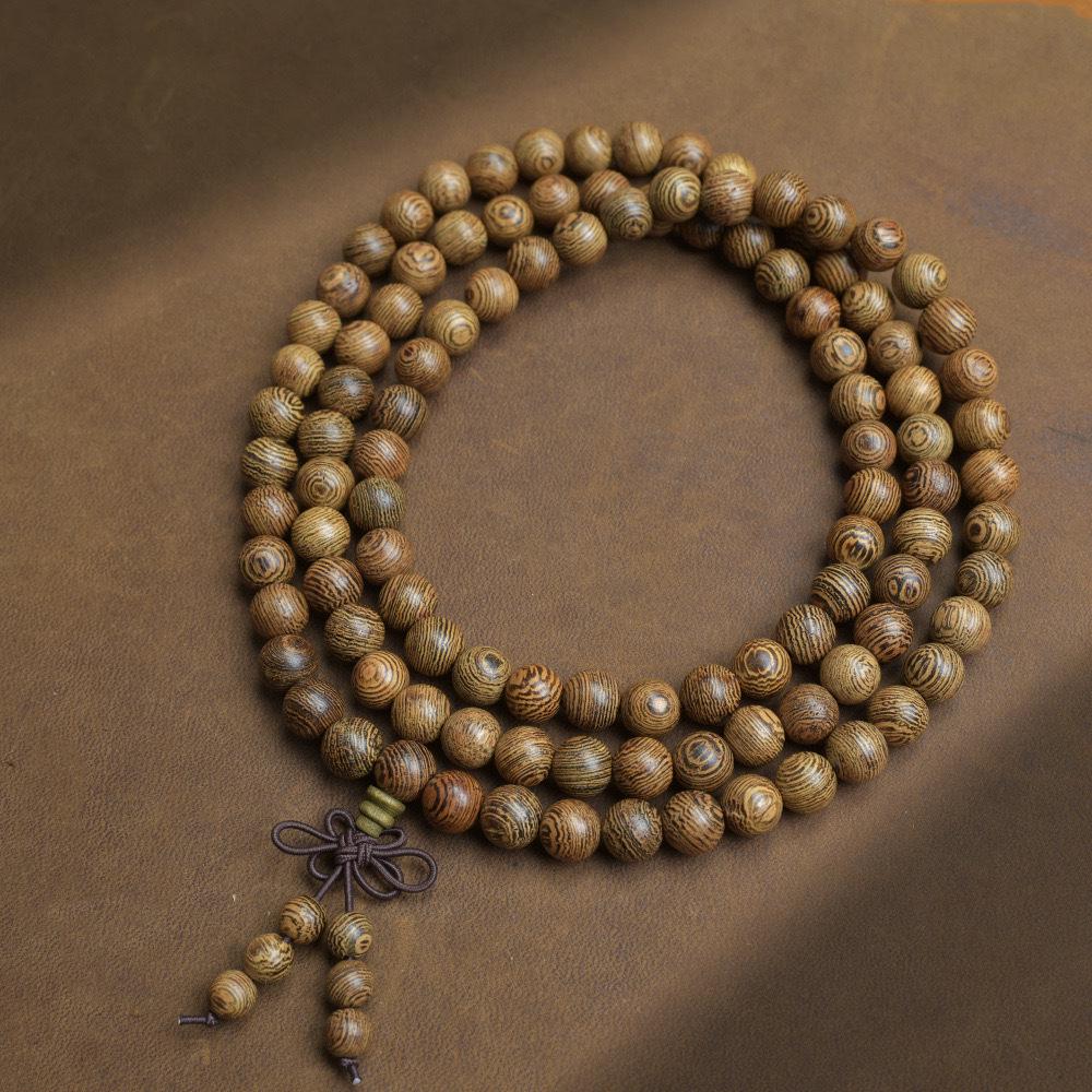 Buddhistisches Gebetsperlenarmband: 108 Hühnerflügelholz Sandelholzperlen