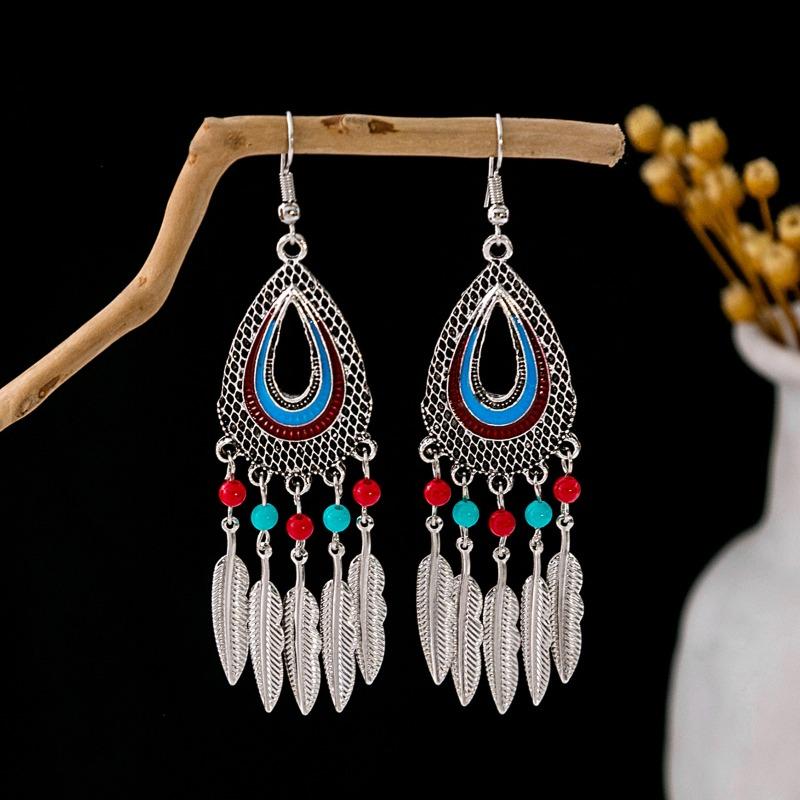 Bohemian fringed turquoise earrings, retro few earrings, personalized temperament earrings.