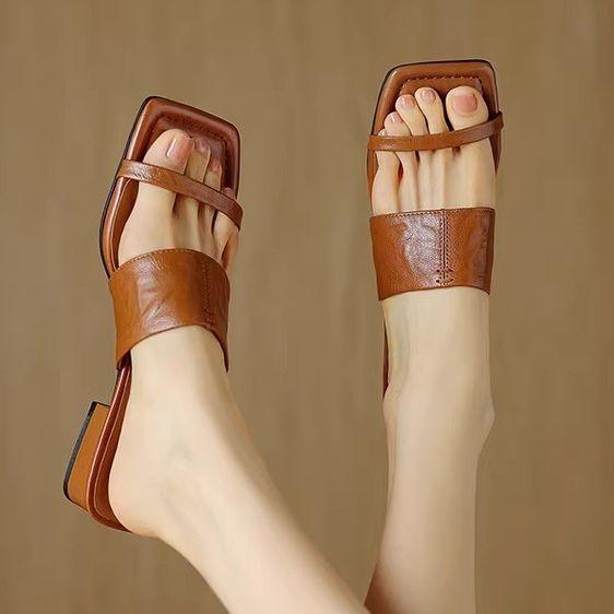 Thick heel with slippers for women's outer wear summer 2025 new low-heeled open-toed square-headed Roman sandals
