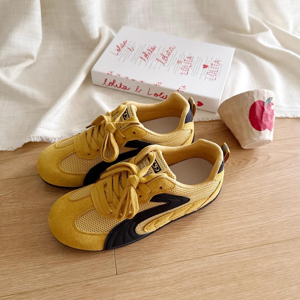 Thick-soled mesh breathable moral training shoes women's autumn 2025 new fashion versatile sports and leisure lace-up white shoes