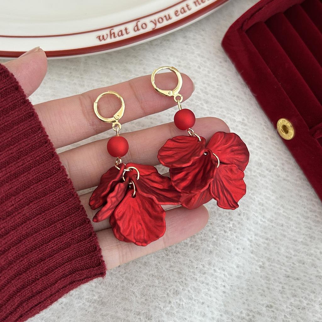 Red Petal Earrings  Elegant and Fashionable Flower-shaped Earrings for Women