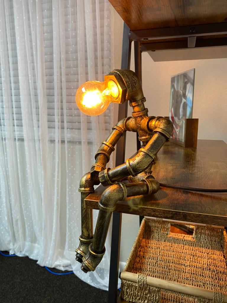 ALLUCK Retro Industrial Rusty Iron Water Pipe Table Lamp (Robot Steampunk) for Table or Side Desk, E27 110V, Single Light, Bronze, Suitable for