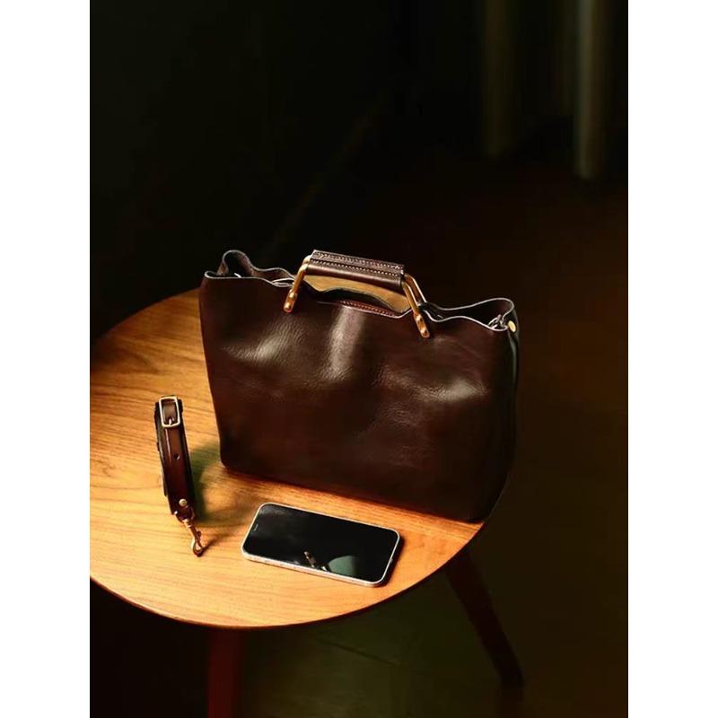 

Atmospheric simple women s handbag versatile fashion leather messenger bag large capacity business commuter tote bag women s bag колір темно кави