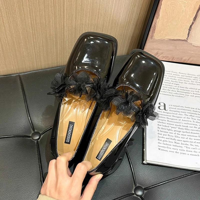 Fashion Women's Coarse Heel Shoes Spring New Square Head Shallow Mouth Flower Soft Sole Anti-slip Wear-resistant Low-top Shoes