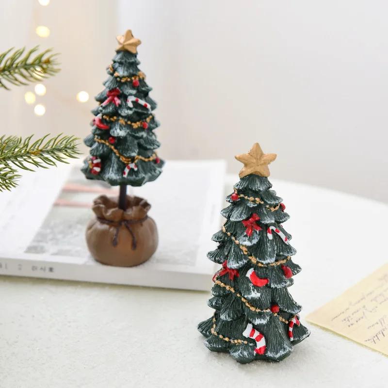 Christmas Festival Desktop Ornament - Resin Mini Christmas Tree Ideal Party Supplies & Cute Christmas Gifts for Holiday Decor