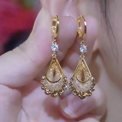 Gold Wire Mesh Coffee Crystal Teardrop Ear Cuff Earrings - Women's Elegant High-End Dangles
