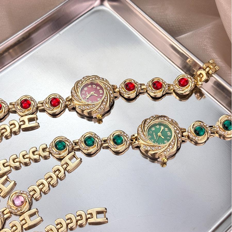 Chalcedony Diamond Women's Light Luxury Niche Bracelet Watch Gold Sunflower Quartz Watch