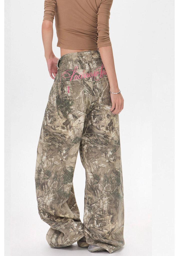 Men's Retro Camo Embroidered Straight-Leg Jeans - High-Design Streetwear, Floor-Length Wide-Leg Pants