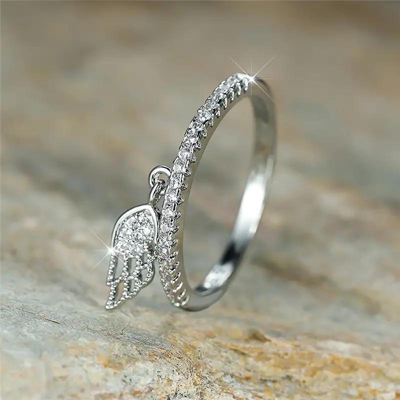 1Pc Fashionable Wing Feather Ring Inlaid with Synthetic Zircon Pendant Ring, Exquisite and Fashionable Daily Accessories