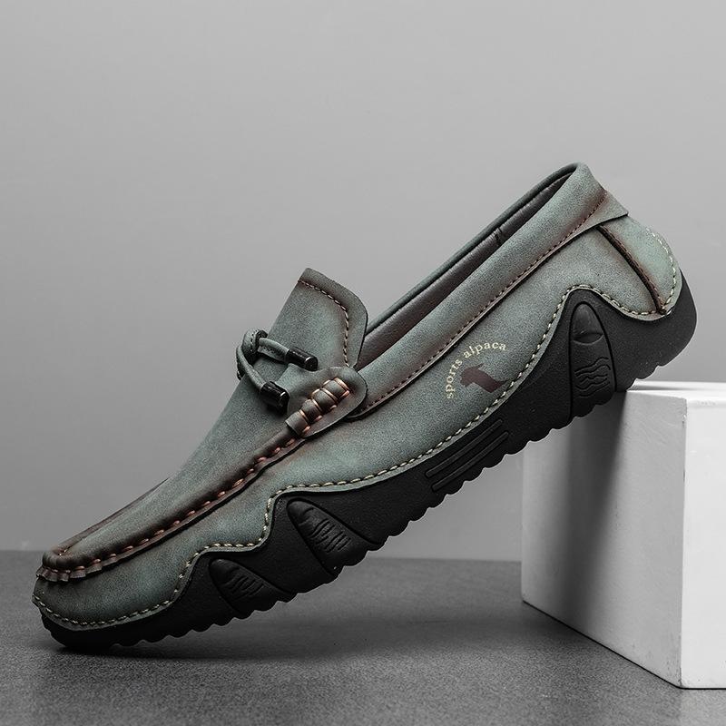 Men's Outdoor Casual Shoes Autumn Retro Foot-fitting Lazy Shoes Low-top Round Head One-pedal Fashionable Men's Leather Shoes