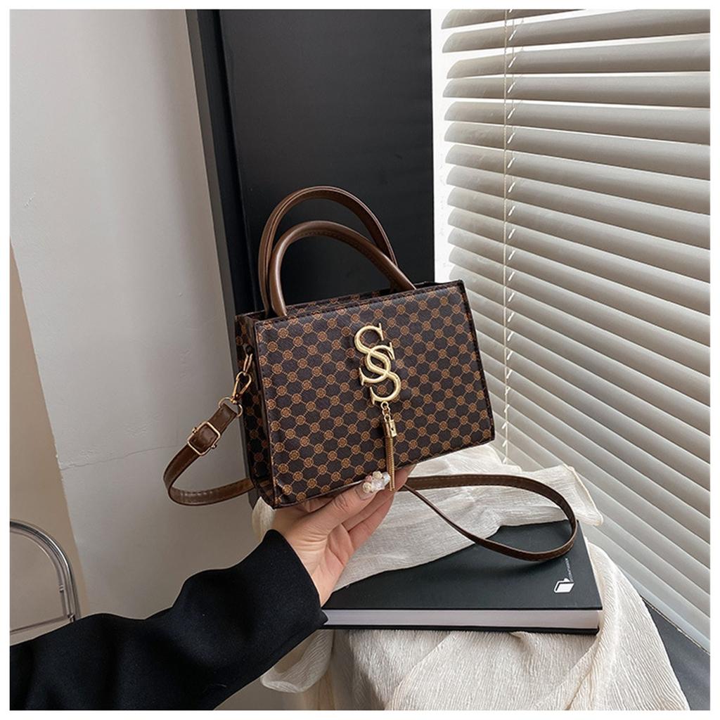 Letter Tassel Trend Fashion Retro Print Fashionable One Shoulder Handbag Small Square Women's Bag