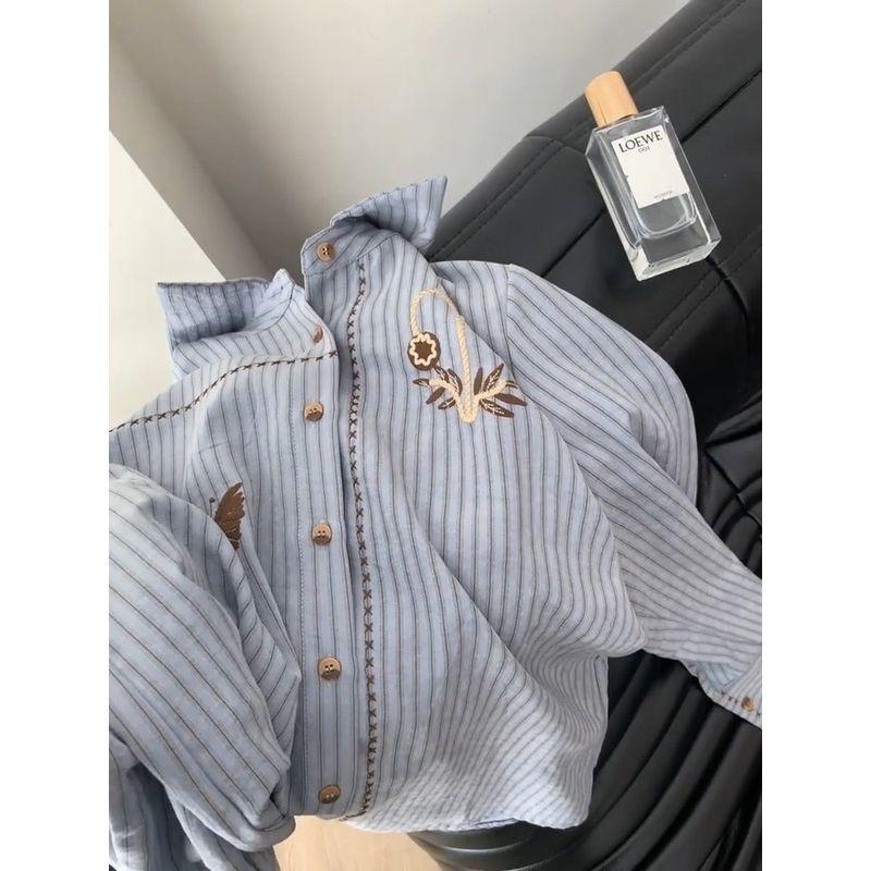 Striped Turn-Down Collar Long-Sleeve Shirt for Women, New Spring Model with Butterfly Embroidery, Slimming Loose Fit, Versatile Trendy Top