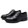 Scarpe da Uomo in Pelle Brogue Inghilterra Casual Trend Business Formale Intagliate Giovanili Scarpe da Matrimonio Più Velluto Scarpe da Uomo