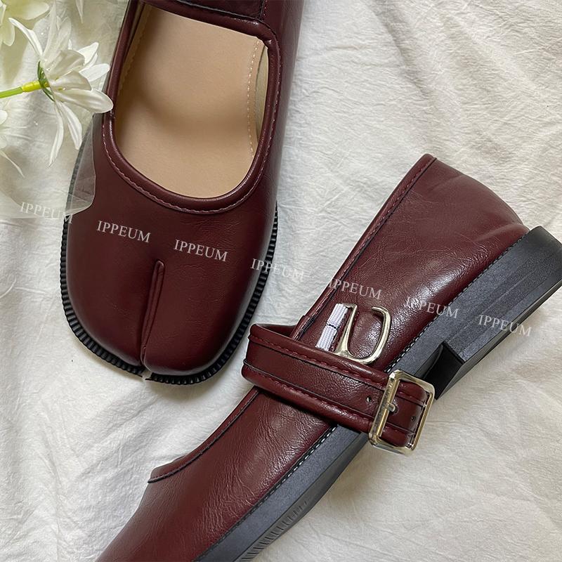 IPPEUM Tabis Mary Janes Shoes For Women 2025 New Black Red Split Toe Ballet Flats Ballerina Shoes Buckle