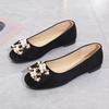 2025 Spring and Autumn New Single Shoes Women's Versatile Square Head Flat-soled Doudou Shoes Wedding Shallow Mouth Xiuhe Shoes Antique Women's Shoes