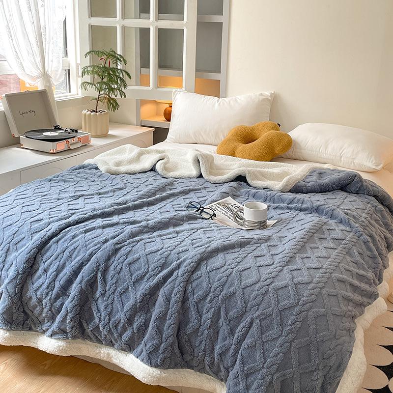 Plush Fleece Double-Layer Multifunctional Blanket Diamond Striped Spring Autumn Warm Sofa Throws Blankets Soft Comforter for Bed