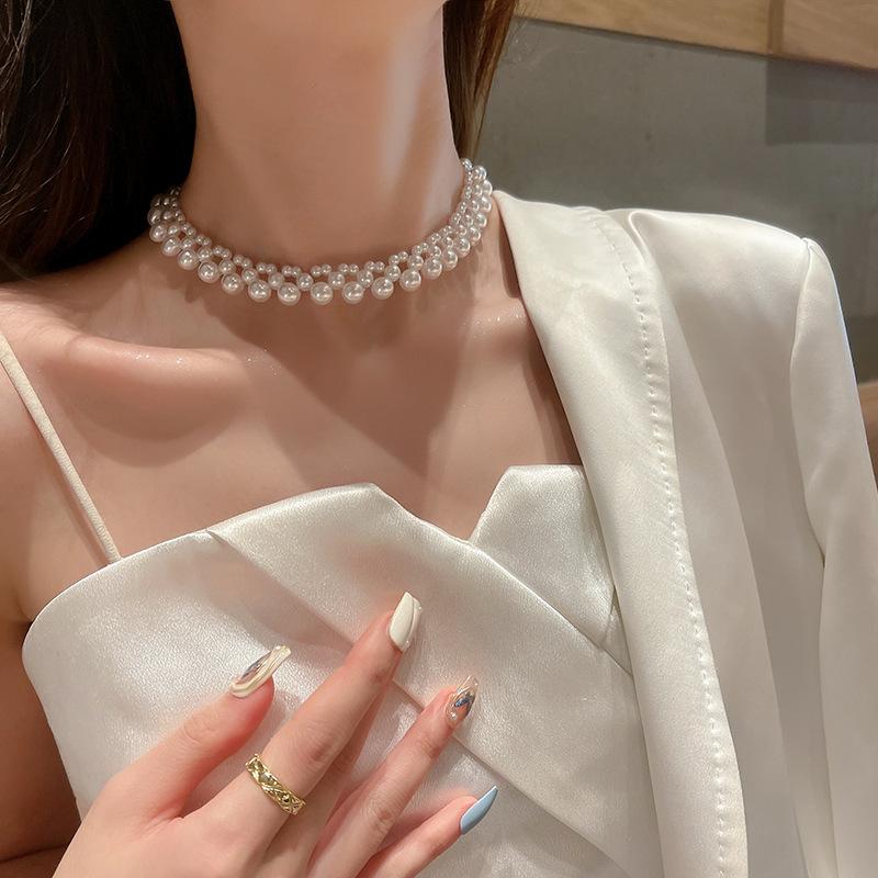 Handwoven multi-layer necklace women's retro elegance celebrity pearl collarbone chain high-end temperament necklace